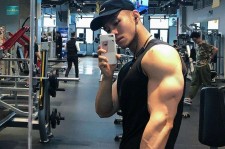北海肌肉男模(肌肉男模拟器)