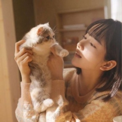 北海伴游女生邓珊珊的资料