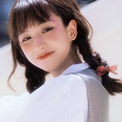 北海伴游女生郑晓晴的资料