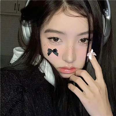 北海伴游女生纳兰清越的资料