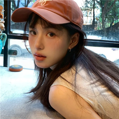 北海伴游女生杨梦研的资料