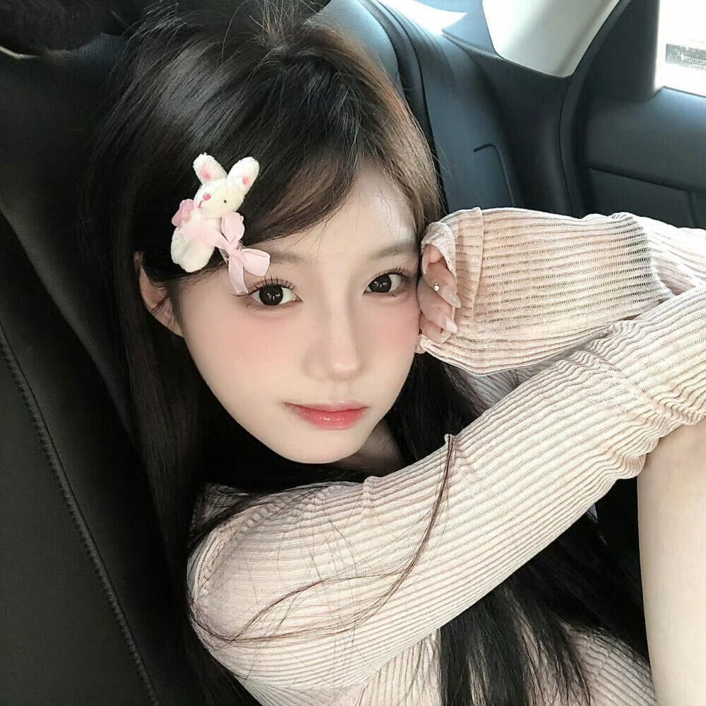 北海伴游女生沈欣白的资料