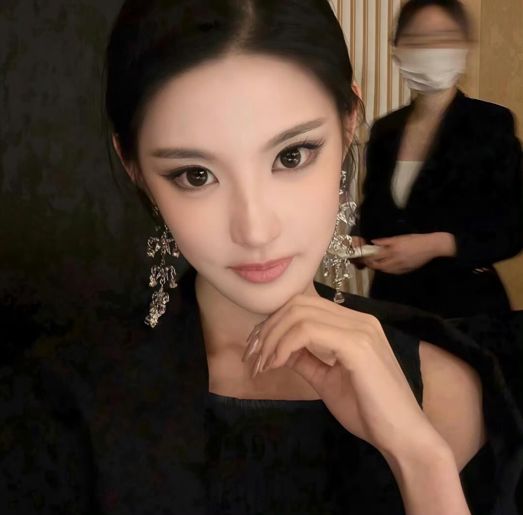北海伴游女生 | Isabella Chen的资料